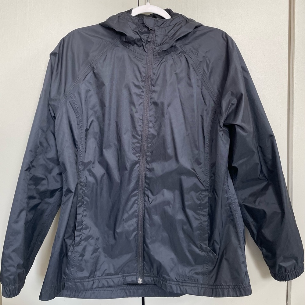 Black Women’s Large LL Bean raincoat